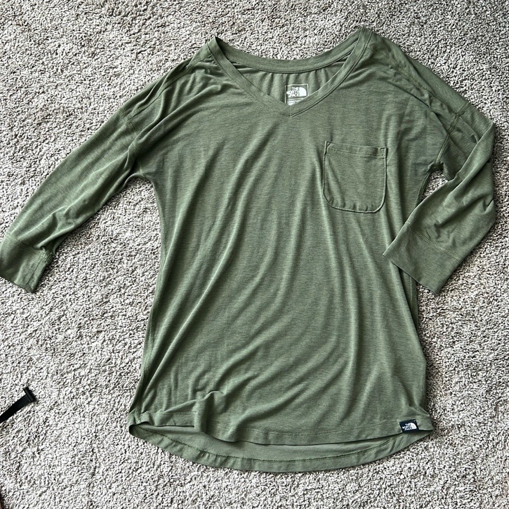 The North Face XS 3/4 sleeve top